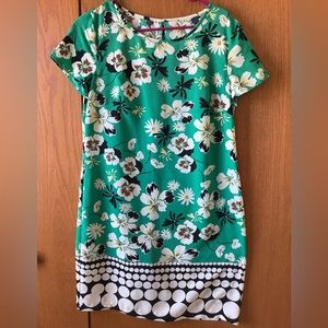 Short sleeved dress.  Great color!